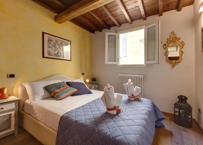 Diciotto Apartment By Mamo Florence